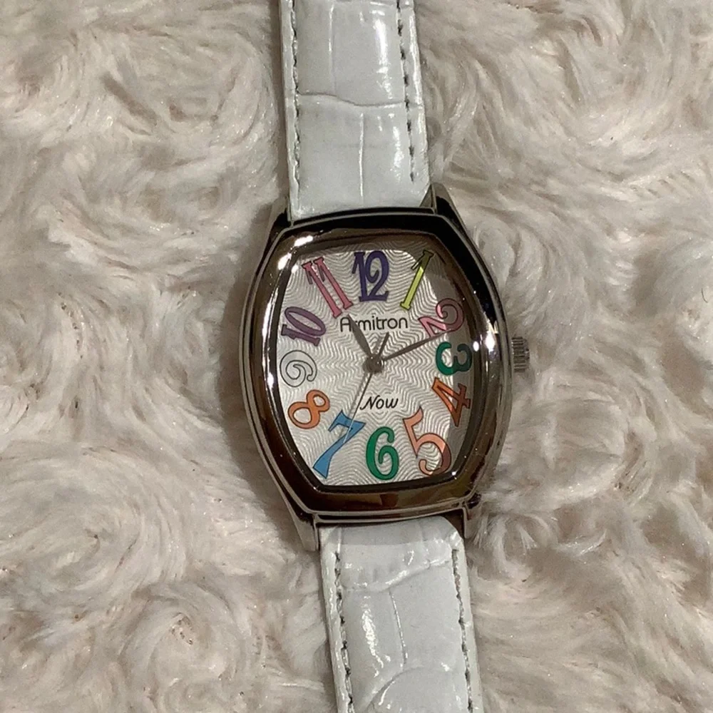⬇️⬇️⬇️ CLEARANCE ⬇️⬇️⬇️ Amitron Fashion Watch